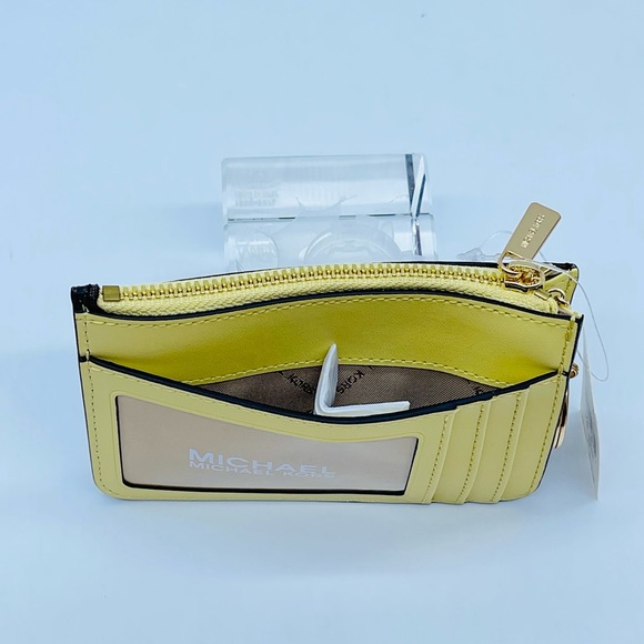 Michael Kors Small TZ Coinpouch w/ID - Picture 3 of 5